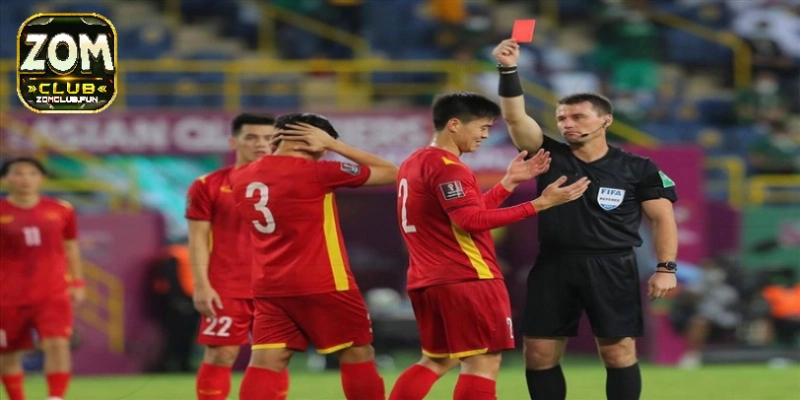 Cược thẻ phạt được tính dựa trên tổng số thẻ mà trọng tài rút ra 